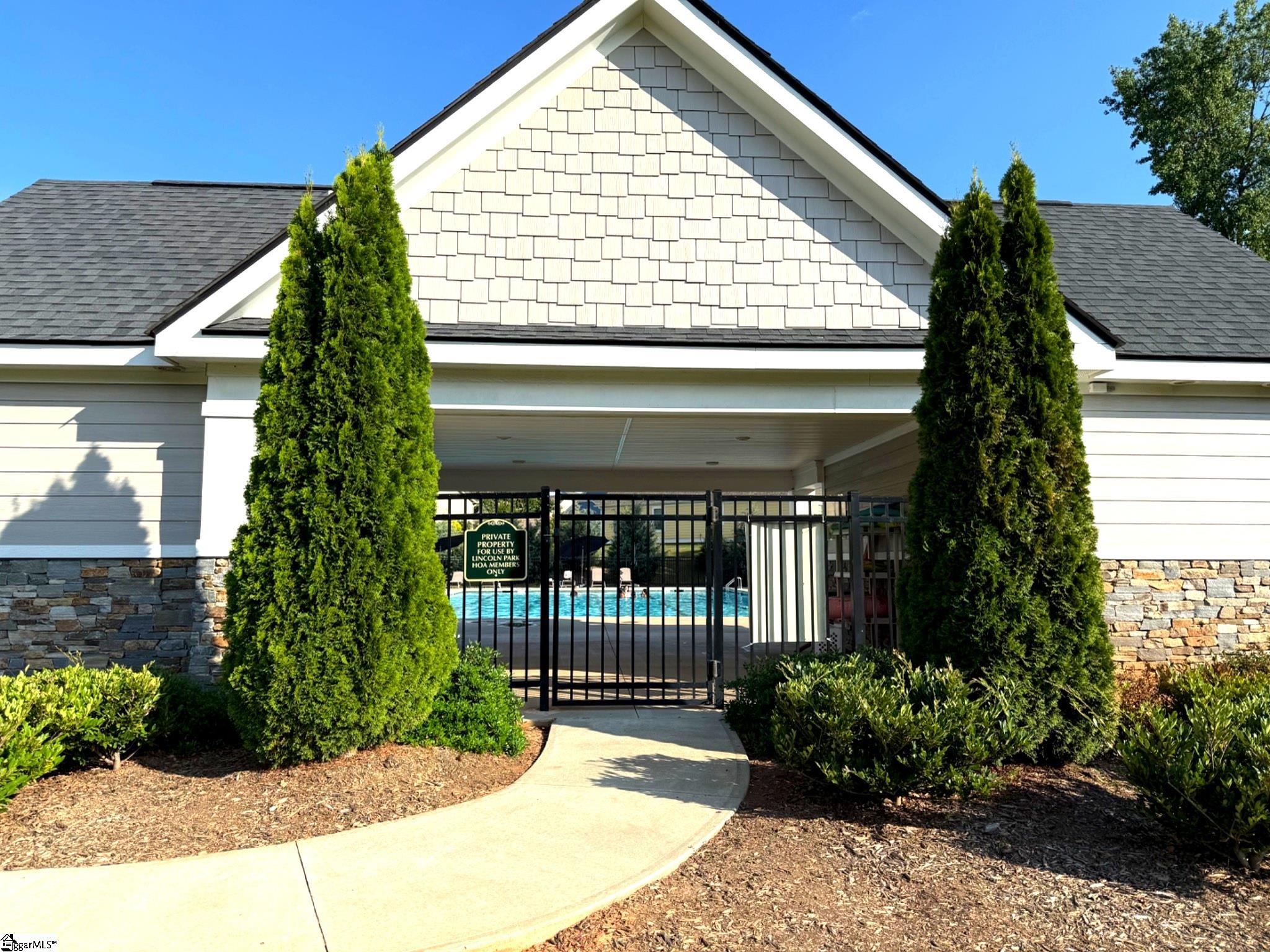 Taylors, South Carolina 29687, United States, 3 Bedrooms Bedrooms, ,2 BathroomsBathrooms,Residential,Contingent,182280