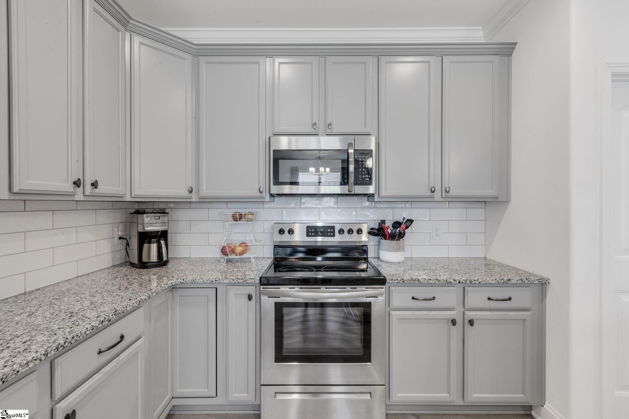 Taylors, South Carolina 29687, United States, 3 Bedrooms Bedrooms, ,2 BathroomsBathrooms,Residential,Contingent,182280