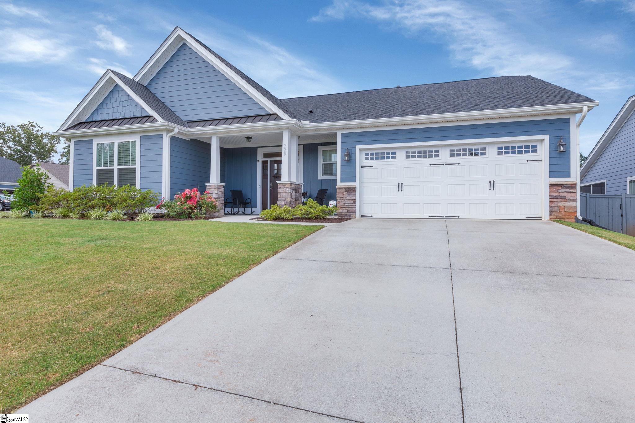 Taylors, South Carolina 29687, United States, 3 Bedrooms Bedrooms, ,2 BathroomsBathrooms,Residential,Contingent,182280