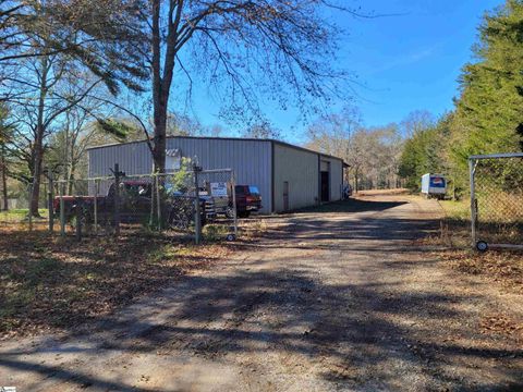 533 Crest Drive Easley SC 29640