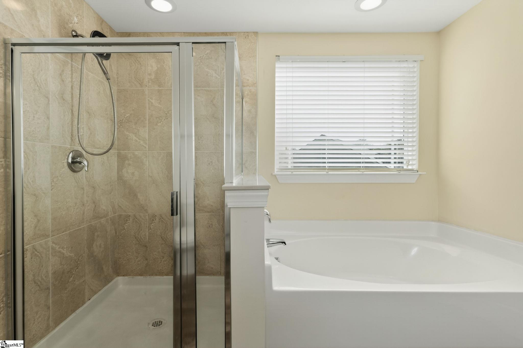 Simpsonville, South Carolina 29681, United States, 4 Bedrooms Bedrooms, ,3 BathroomsBathrooms,Residential,Active,221342