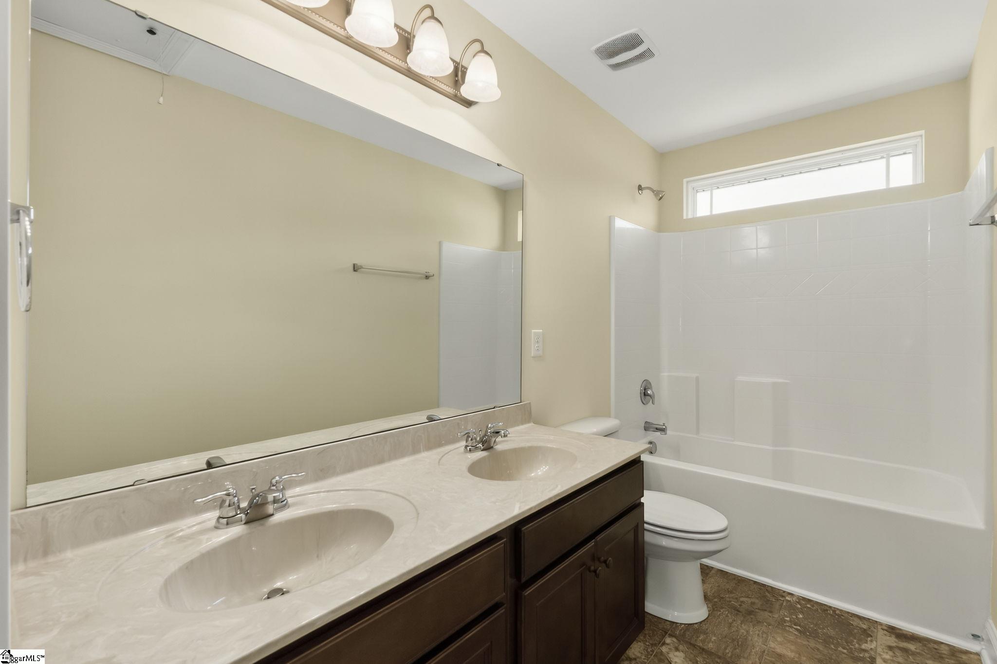 Simpsonville, South Carolina 29681, United States, 4 Bedrooms Bedrooms, ,3 BathroomsBathrooms,Residential,Active,221342