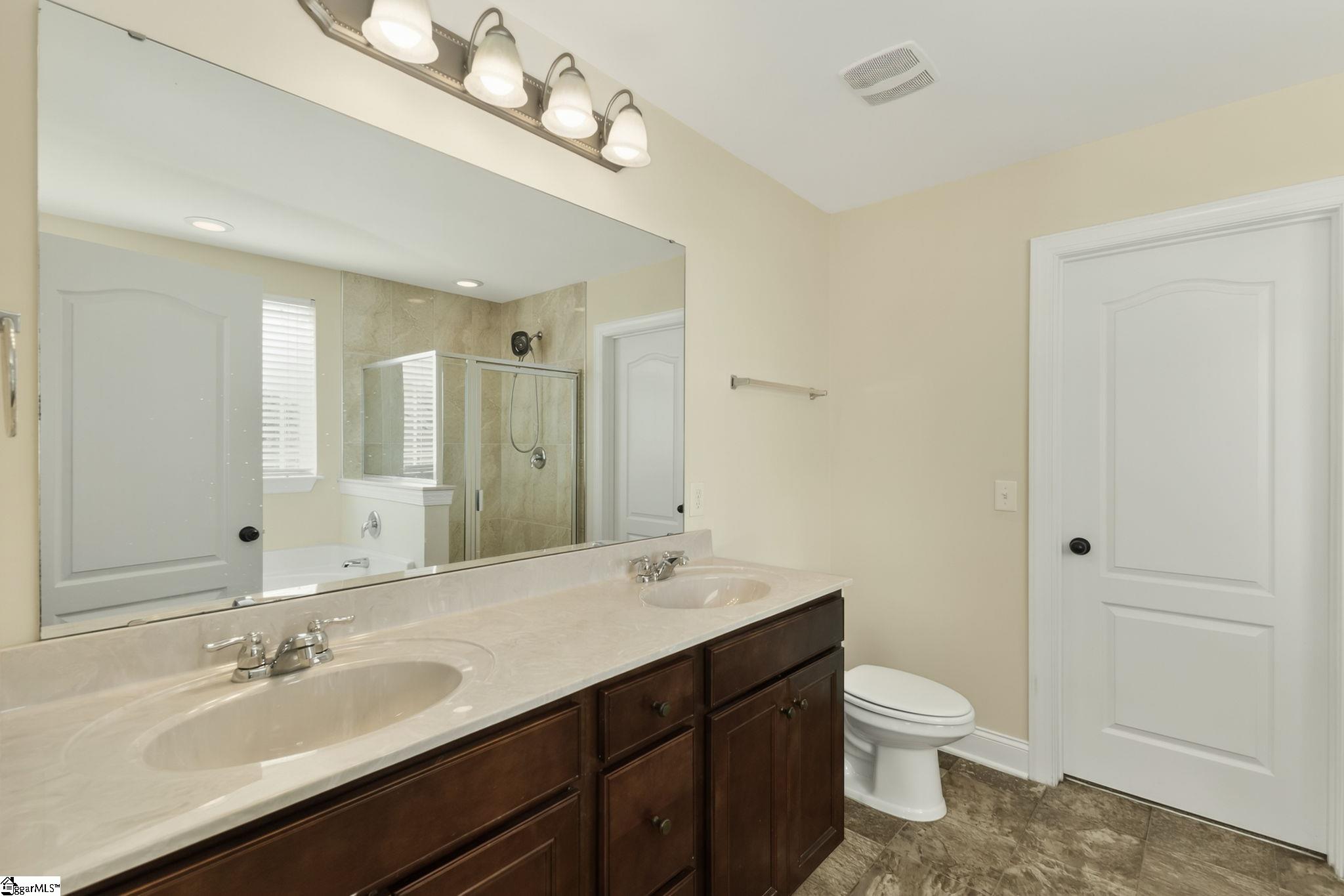 Simpsonville, South Carolina 29681, United States, 4 Bedrooms Bedrooms, ,3 BathroomsBathrooms,Residential,Active,221342