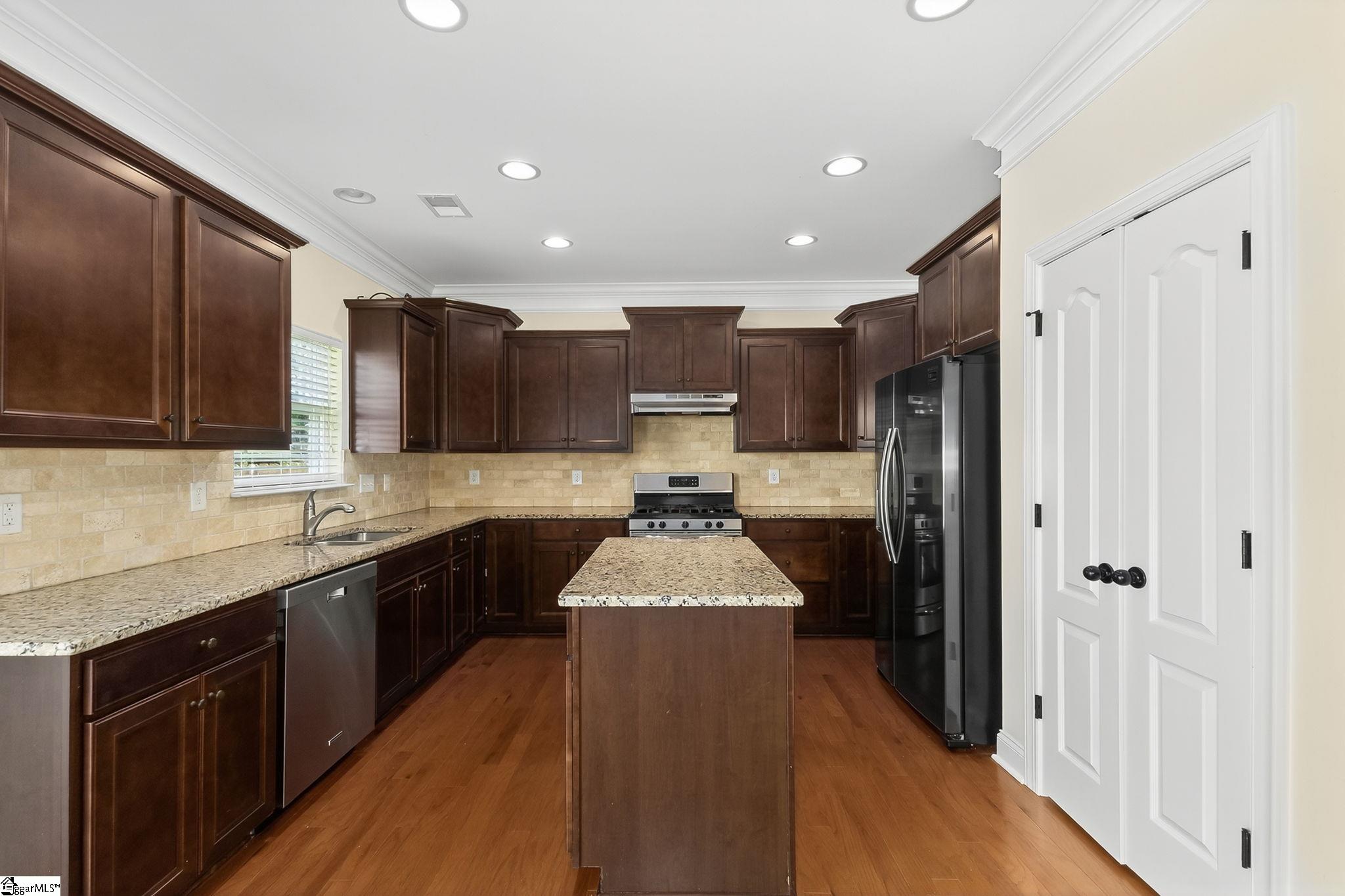 Simpsonville, South Carolina 29681, United States, 4 Bedrooms Bedrooms, ,3 BathroomsBathrooms,Residential,Active,221342