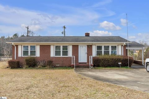 Photo of 34 Fowler Drive, Woodruff, SC 29388 (MLS # 1582420)