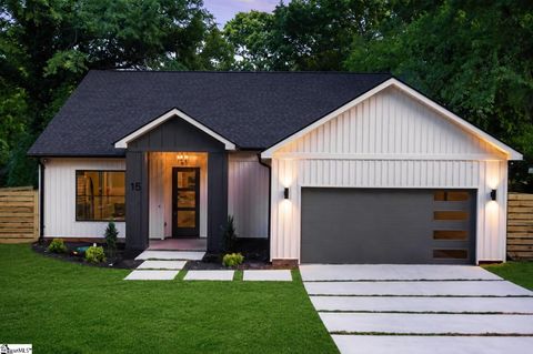 Photo of 15 Milton Drive, Greenville, SC 29605 (MLS # 1590982)