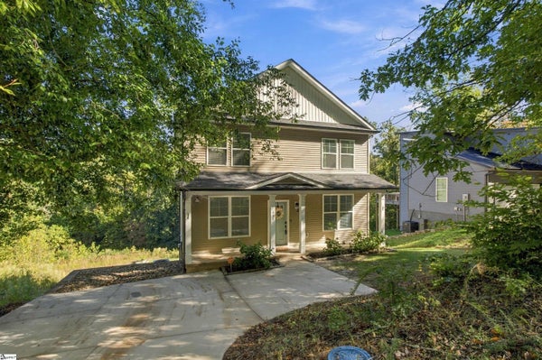 350 W CAROLINE ST, GREENVILLE, SC 29611 - Image c5dfcd398bdcffdcee73da0d0f6e11bd/1037760942