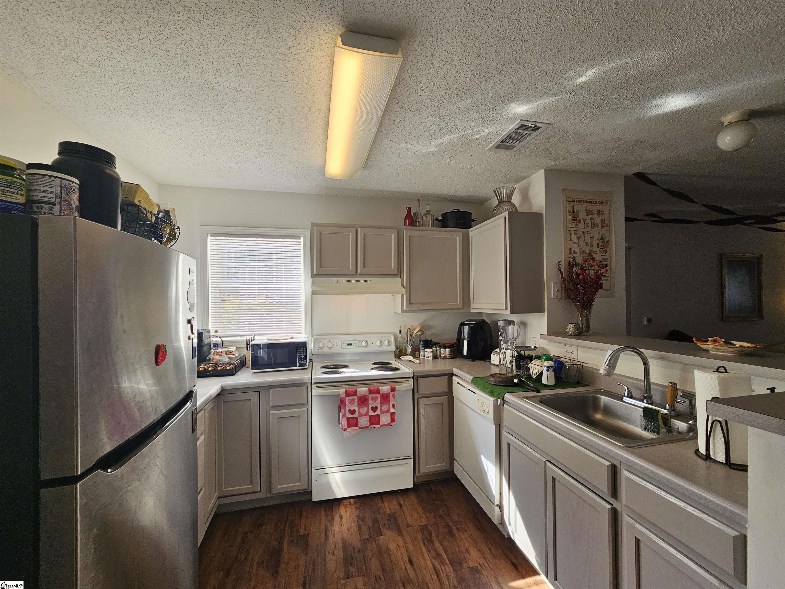 102 Universtiy Village Drive