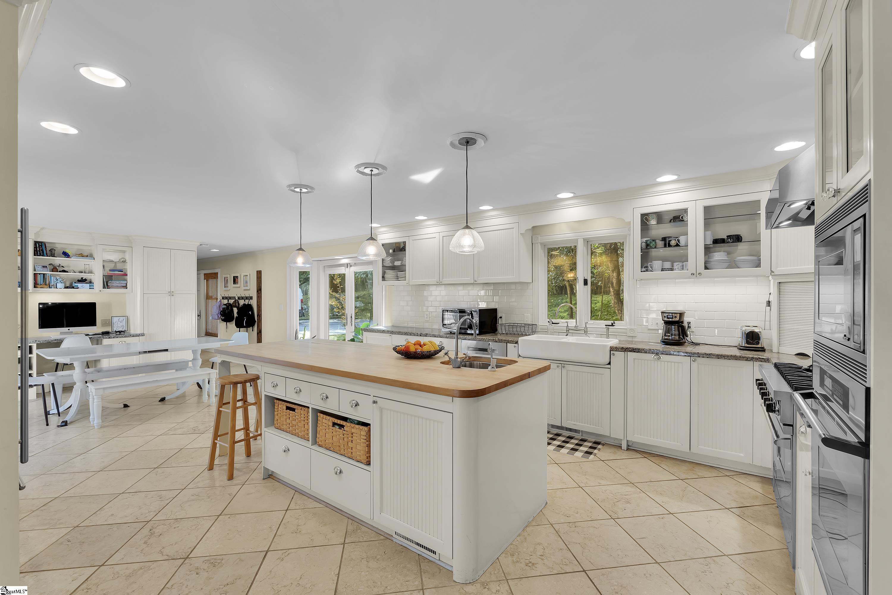 Greenville, South Carolina 29615, United States, 5 Bedrooms Bedrooms, ,5 BathroomsBathrooms,Residential,Active,244148