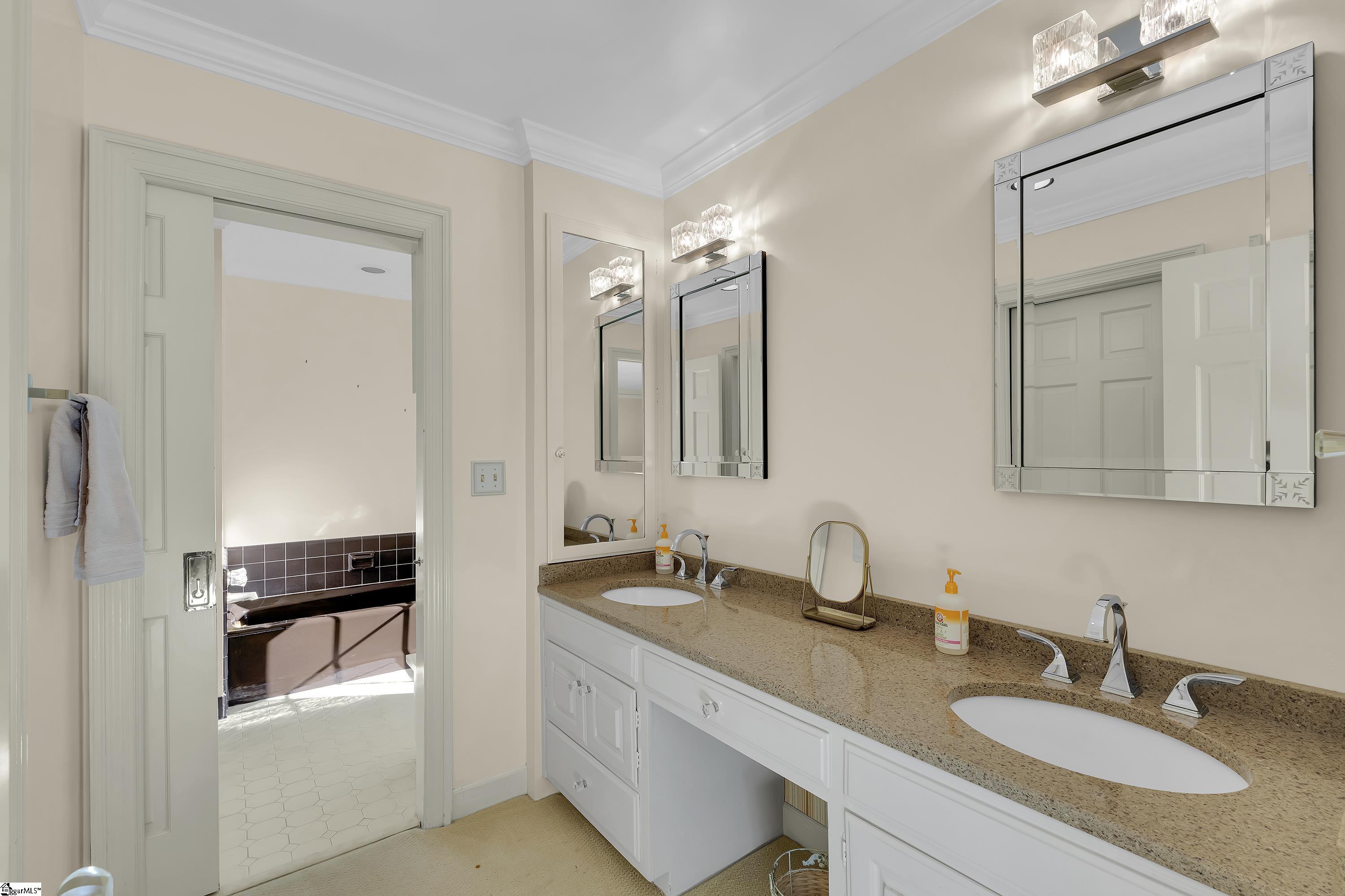 Greenville, South Carolina 29615, United States, 5 Bedrooms Bedrooms, ,5 BathroomsBathrooms,Residential,Active,244148