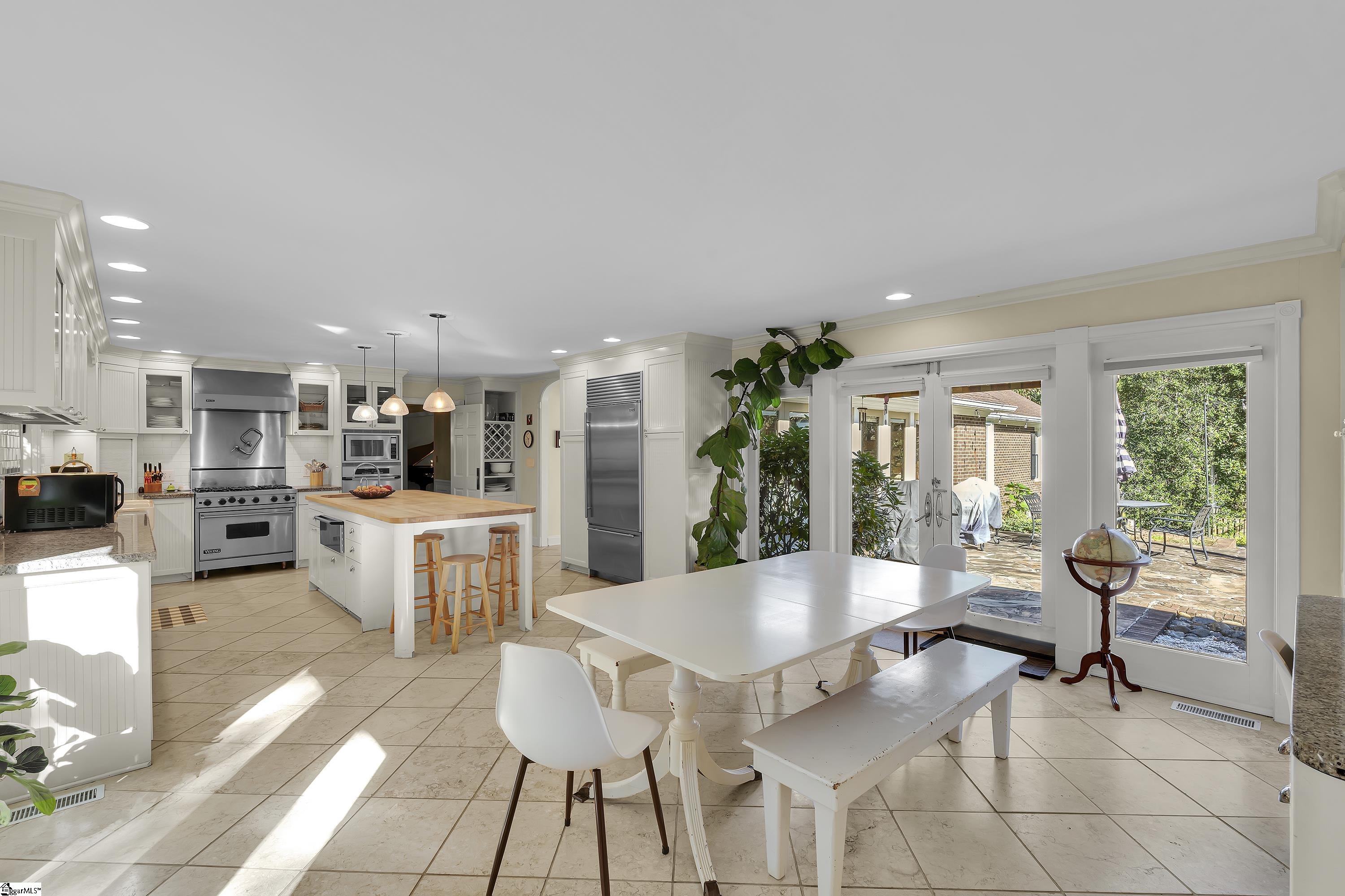 Greenville, South Carolina 29615, United States, 5 Bedrooms Bedrooms, ,5 BathroomsBathrooms,Residential,Active,244148