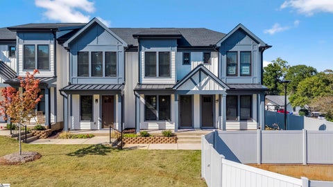 Photo of 9 Hawthorne Lane, Greenville, SC 29605 (MLS # 1606873)