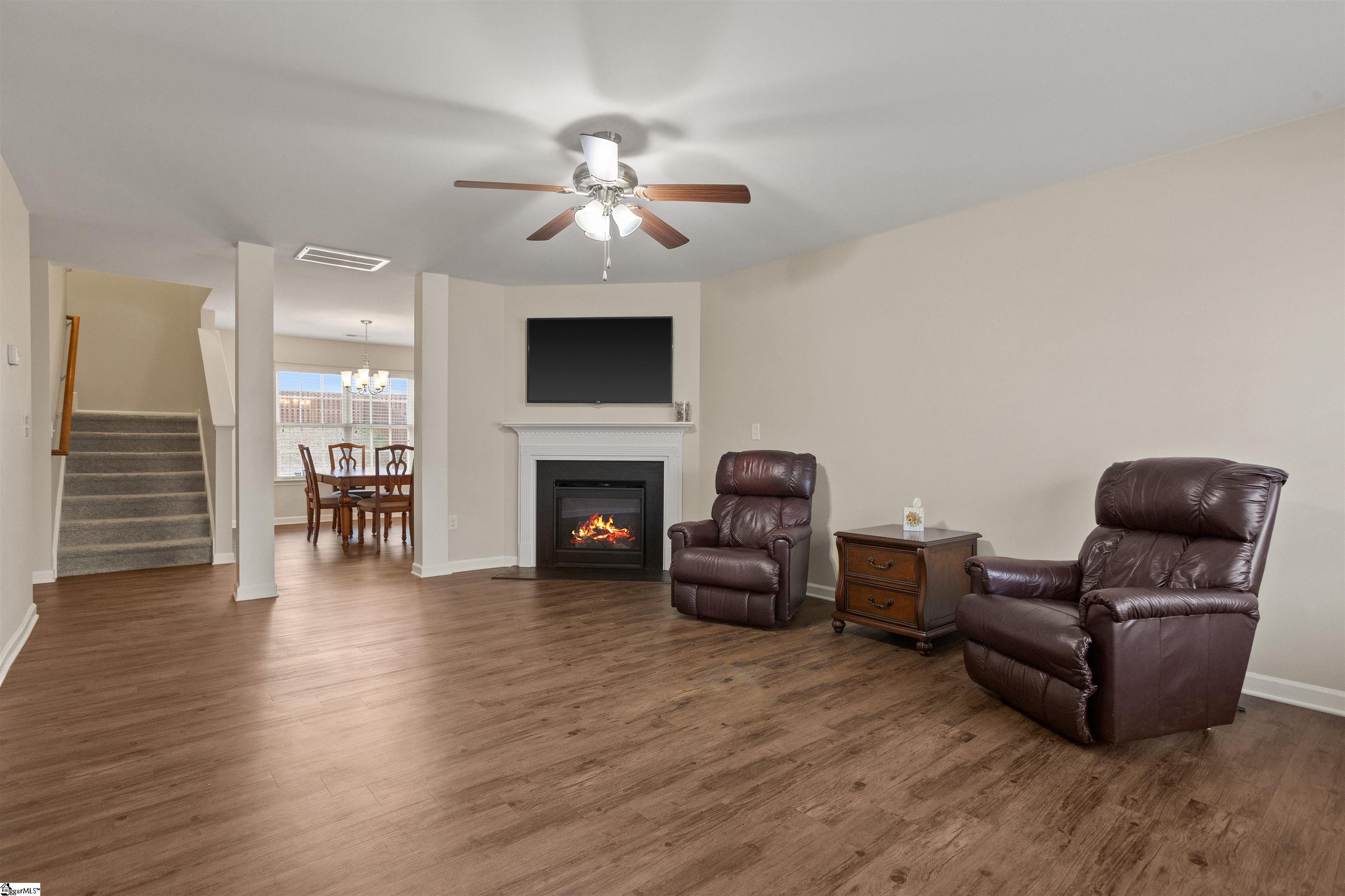 213 Golden Bear Walk