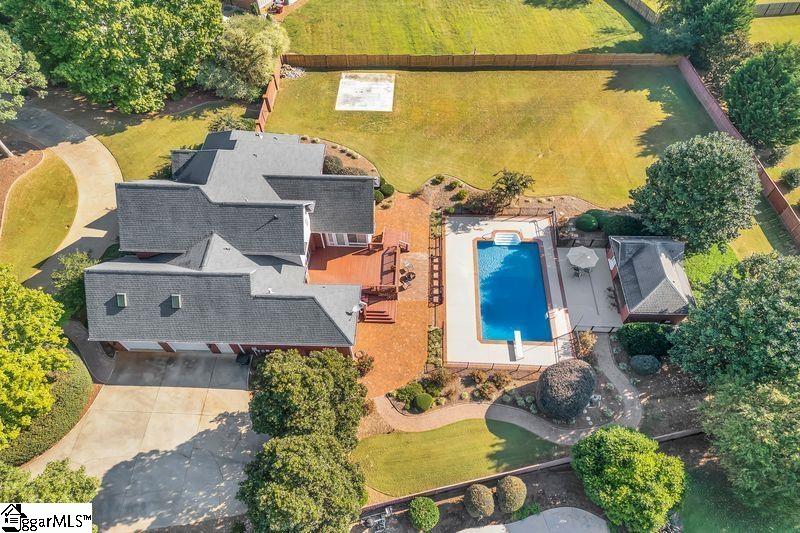 137 Clearcreek Drive