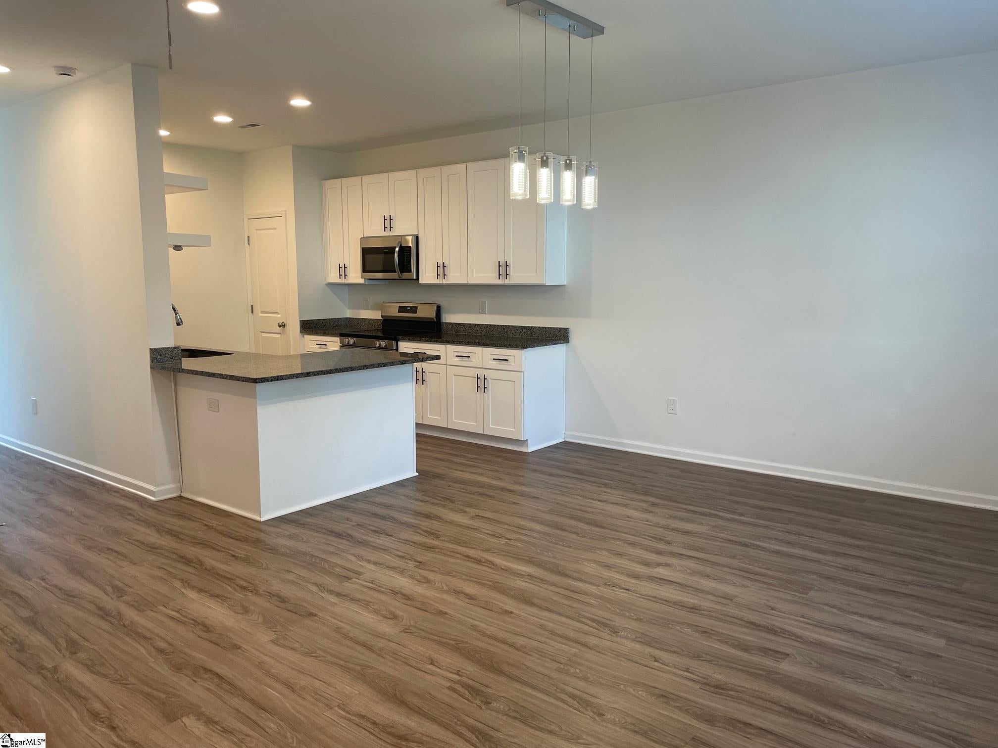 705 W Parker Road