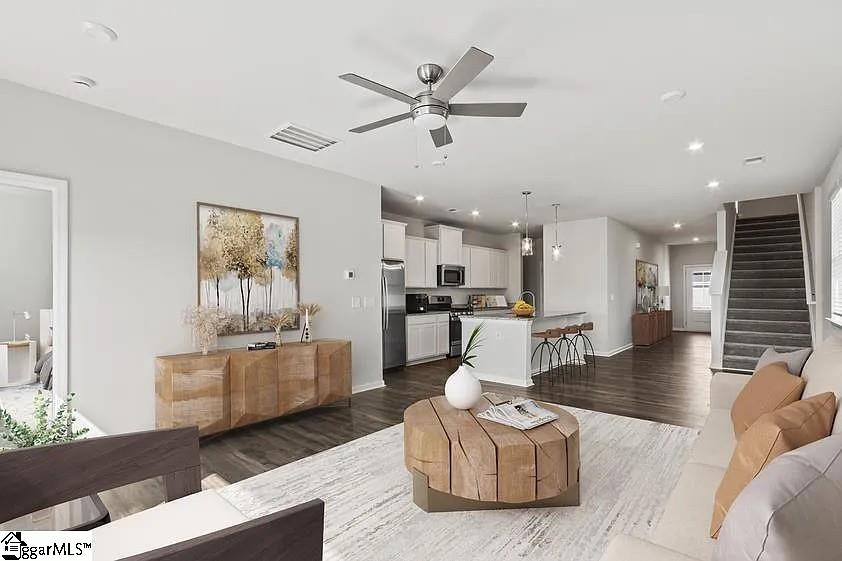 1522 Honeybee Lane