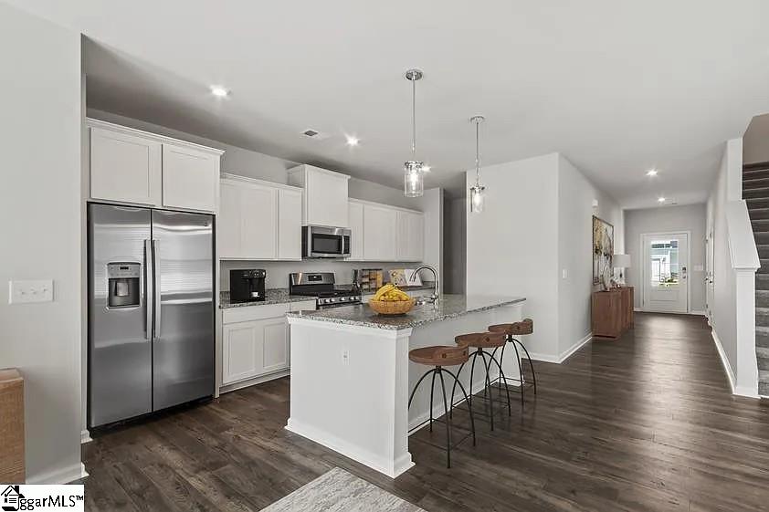 1522 Honeybee Lane