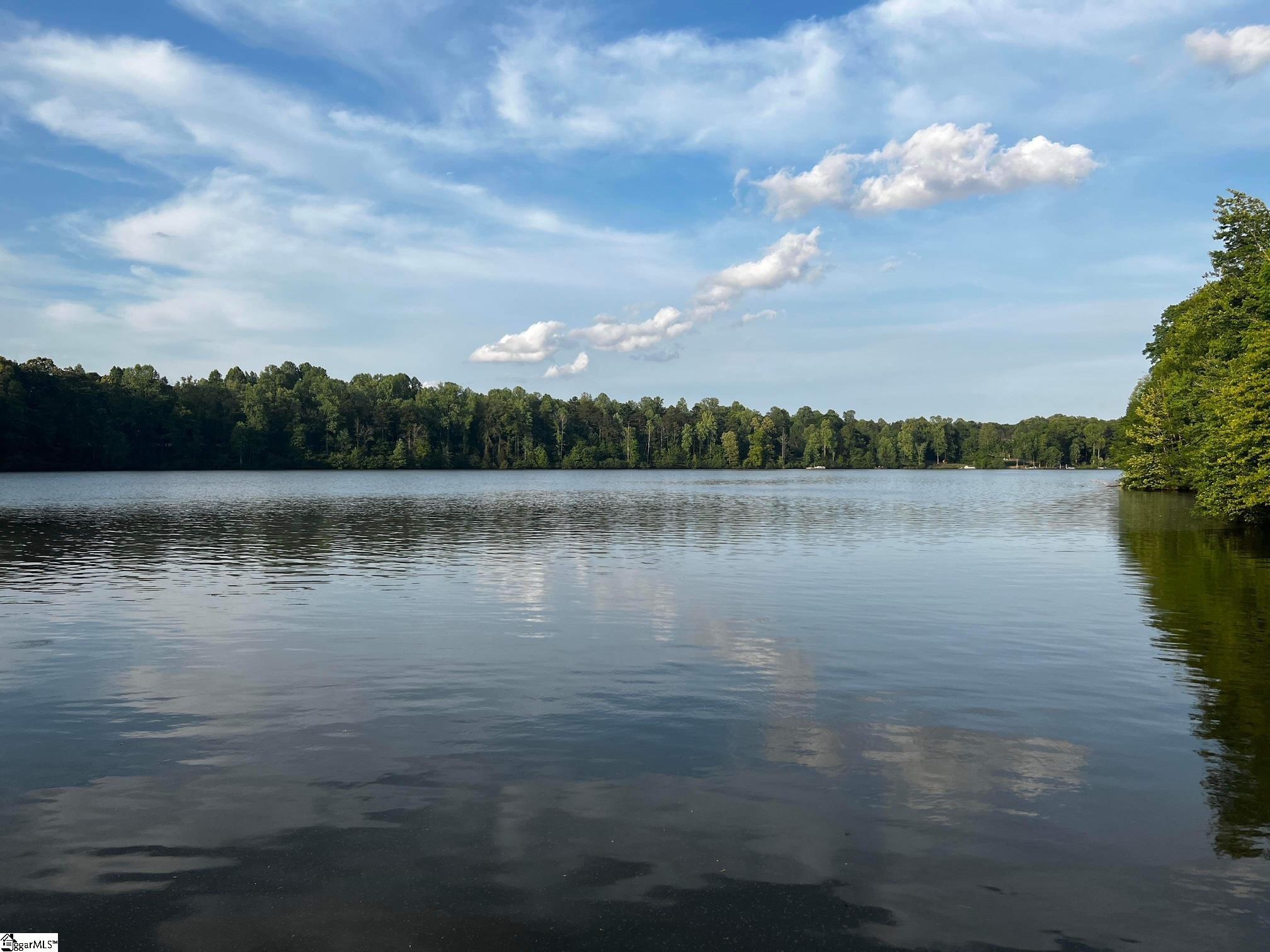 475 Twin Springs Drive