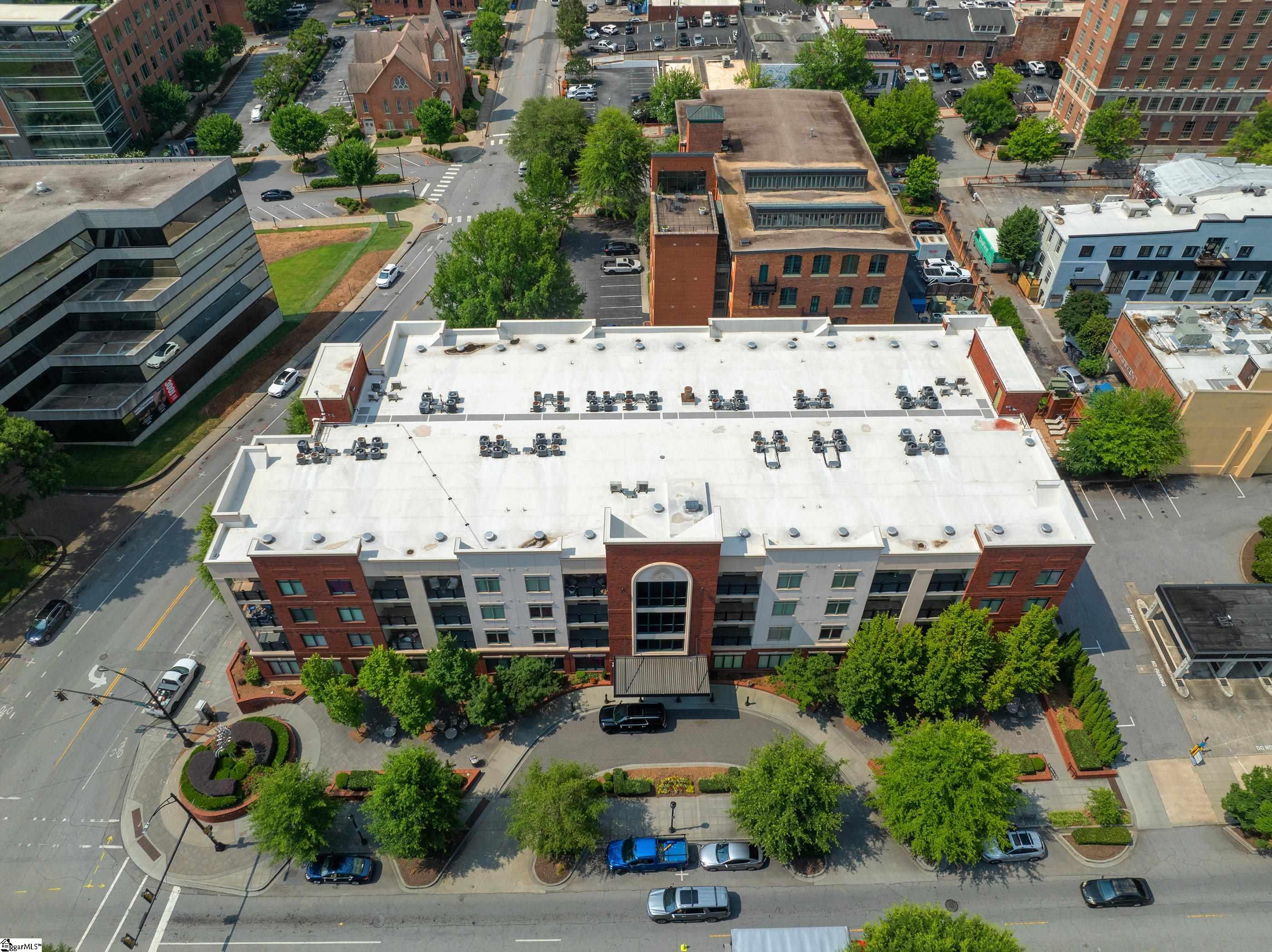 98 E Mcbee Avenue Unit 413