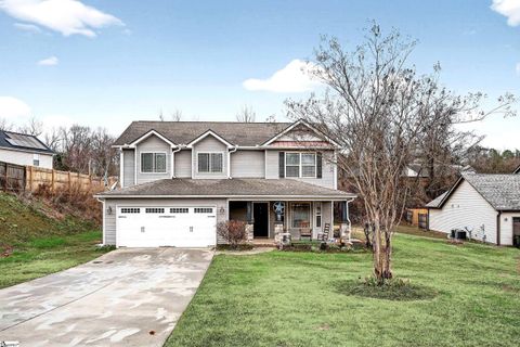 Photo of 105 Aklavik Court, Greenville, SC 29605 (MLS # 1583269)