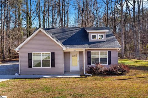 Photo of 109 Branchwood Drive, Liberty, SC 29657 (MLS # 1578089)