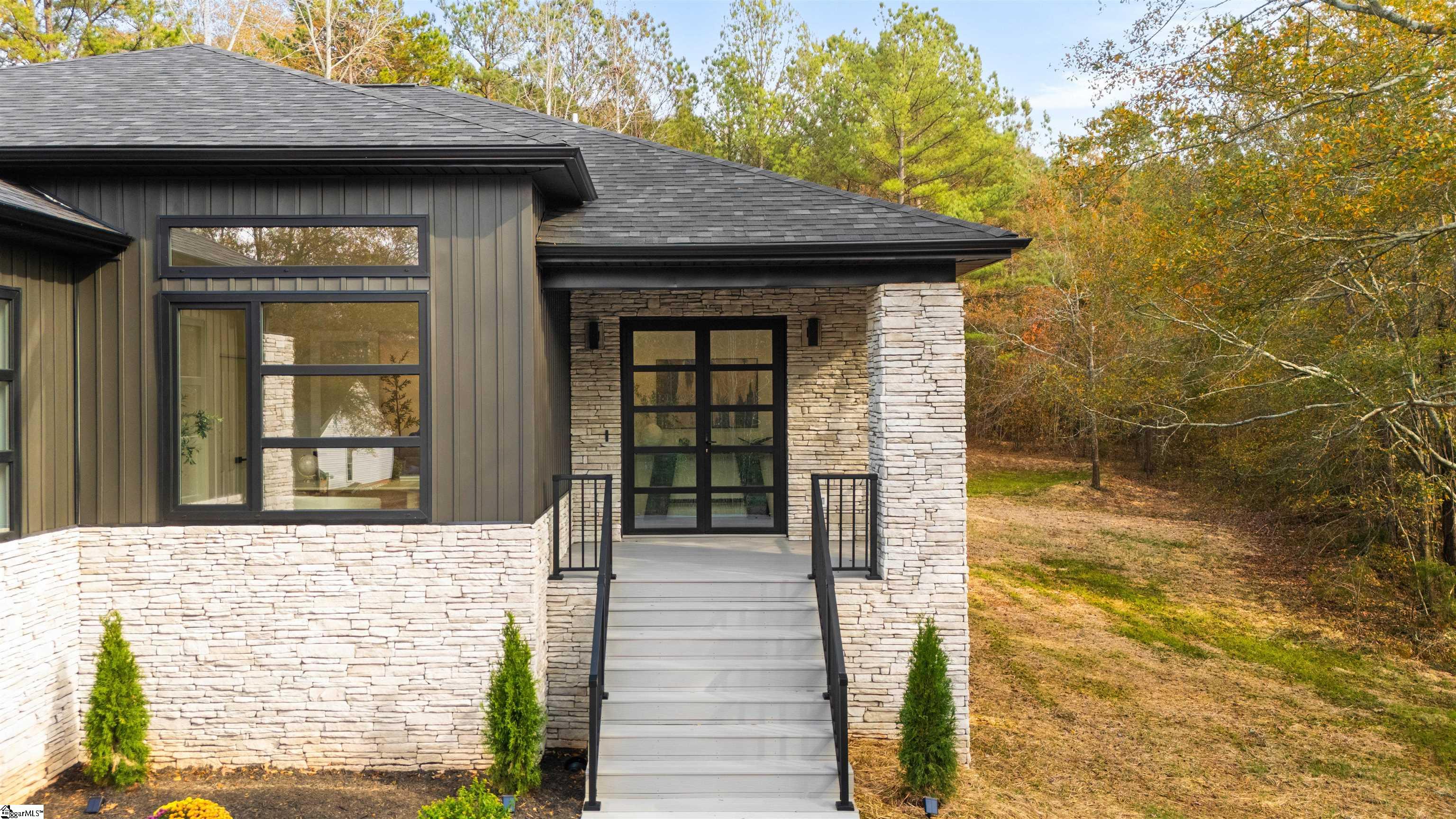 1026 Blumefield Road