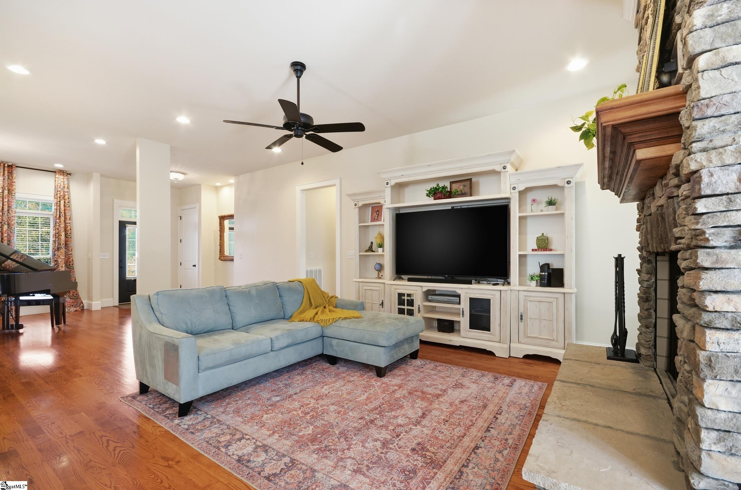 Greenville, South Carolina 29617, United States, 4 Bedrooms Bedrooms, ,4 BathroomsBathrooms,Residential,Active,254306