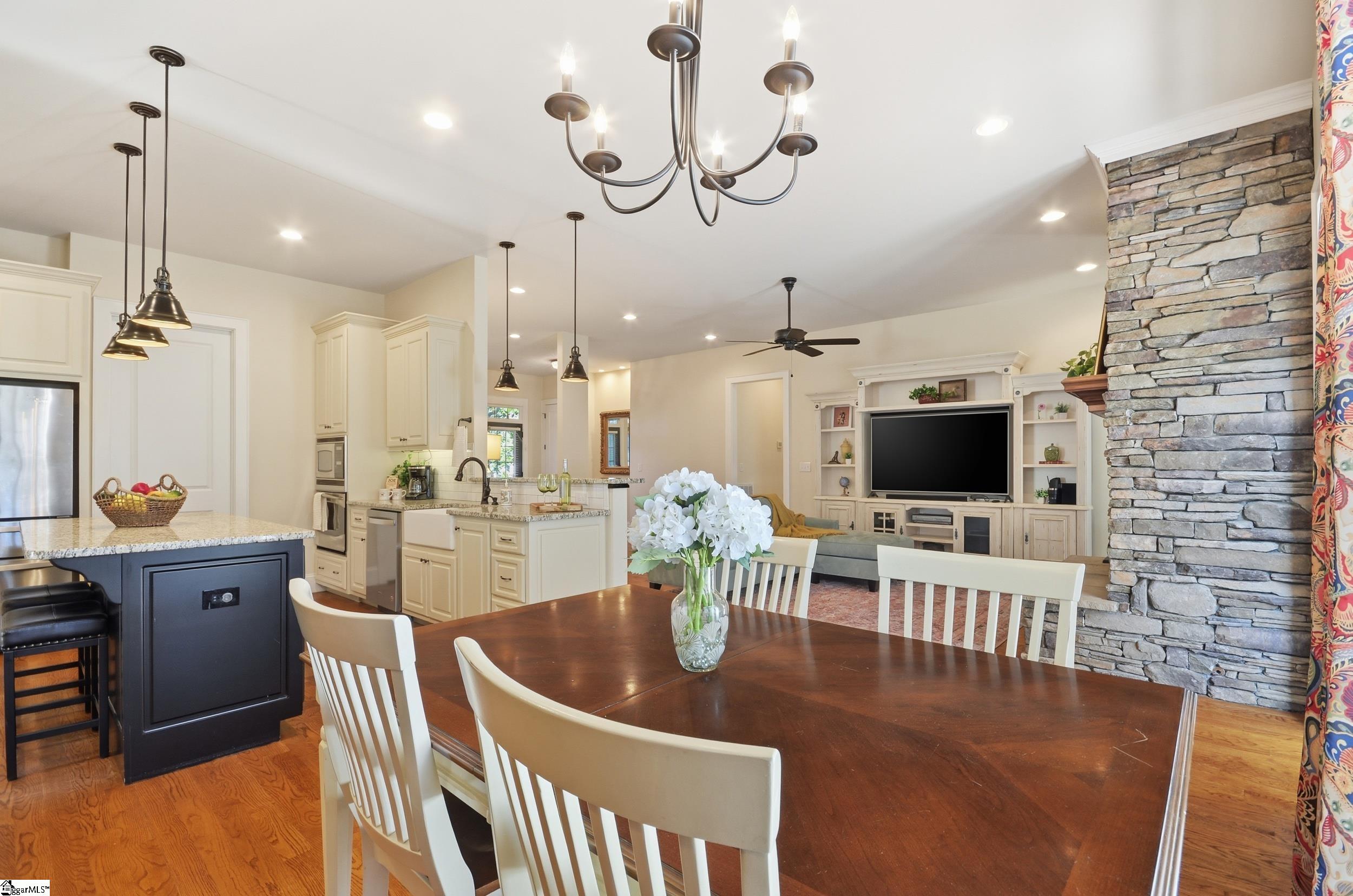 Greenville, South Carolina 29617, United States, 4 Bedrooms Bedrooms, ,4 BathroomsBathrooms,Residential,Active,254306