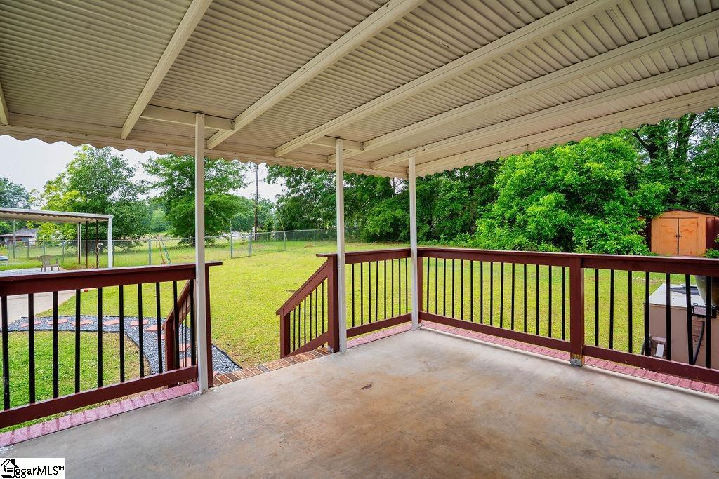 118 E Scotch Cross Road