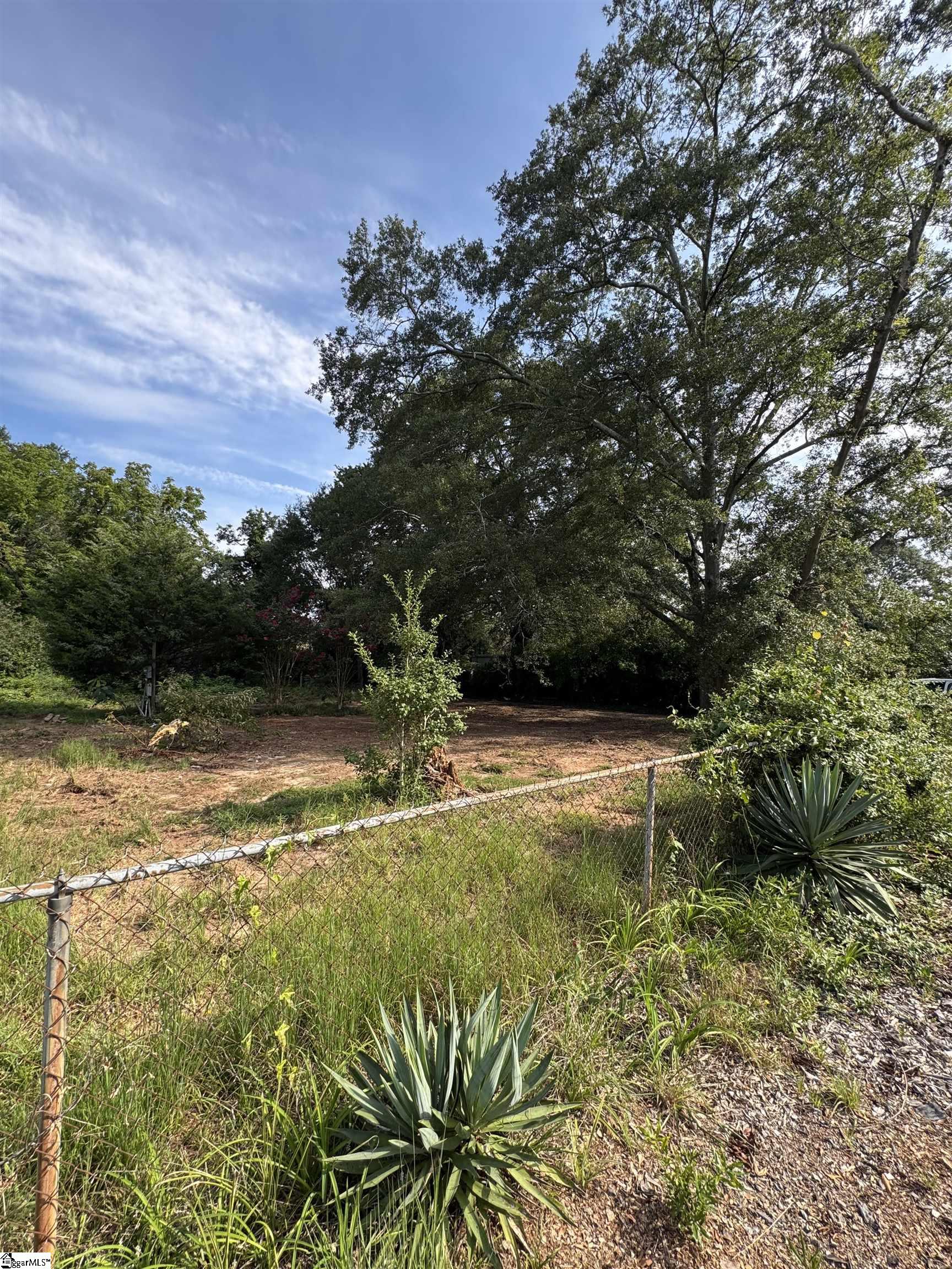 Greenville, South Carolina 29605, United States, ,Land,Pending,200495