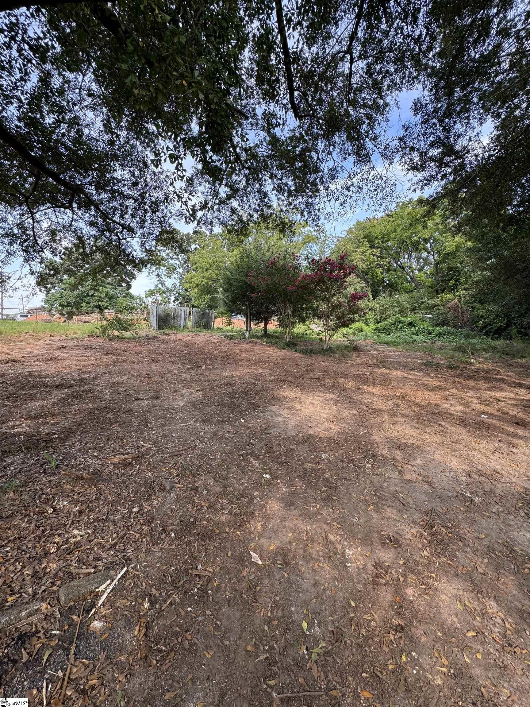 Greenville, South Carolina 29605, United States, ,Land,Pending,200495