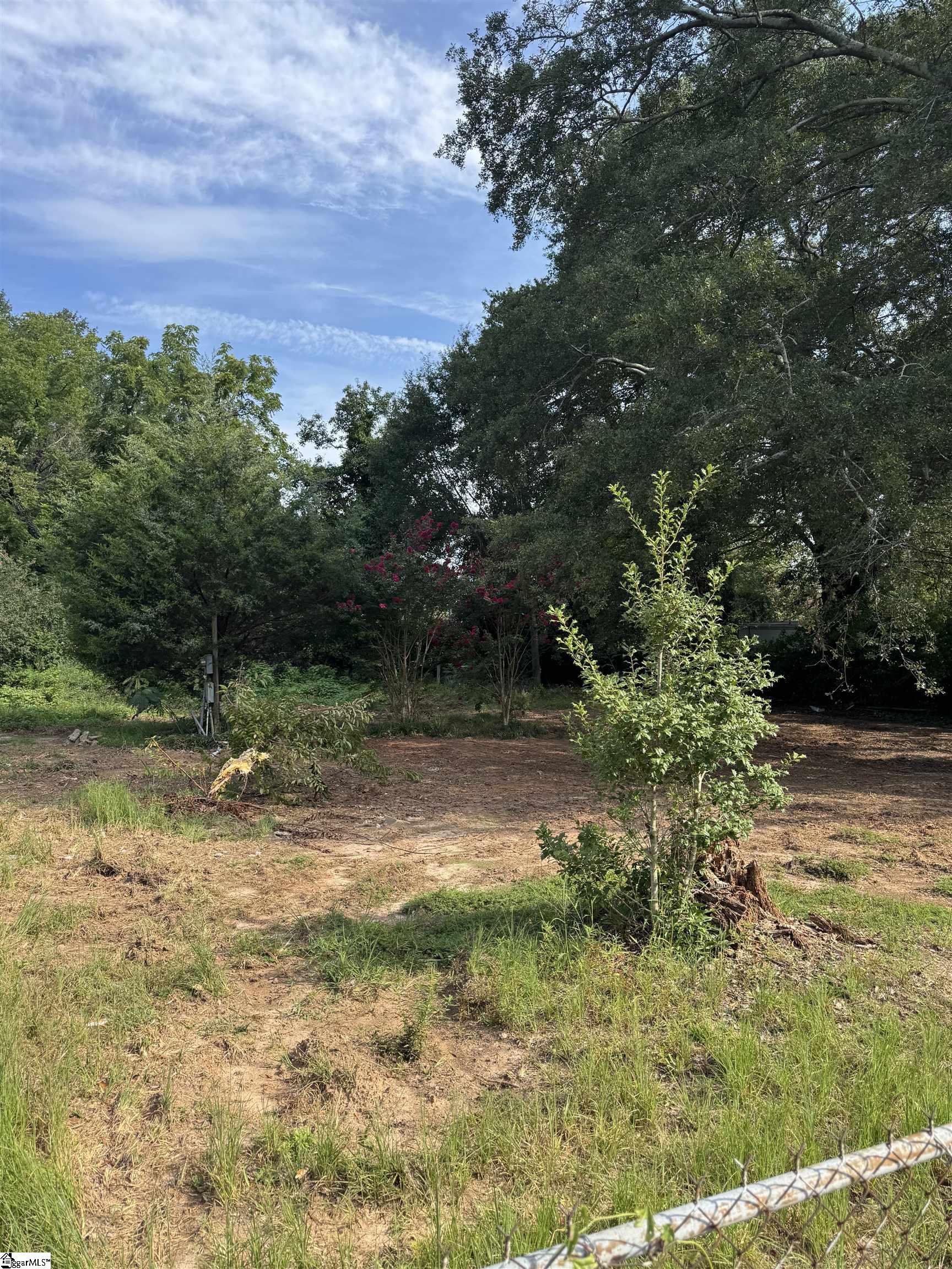 Greenville, South Carolina 29605, United States, ,Land,Pending,200495