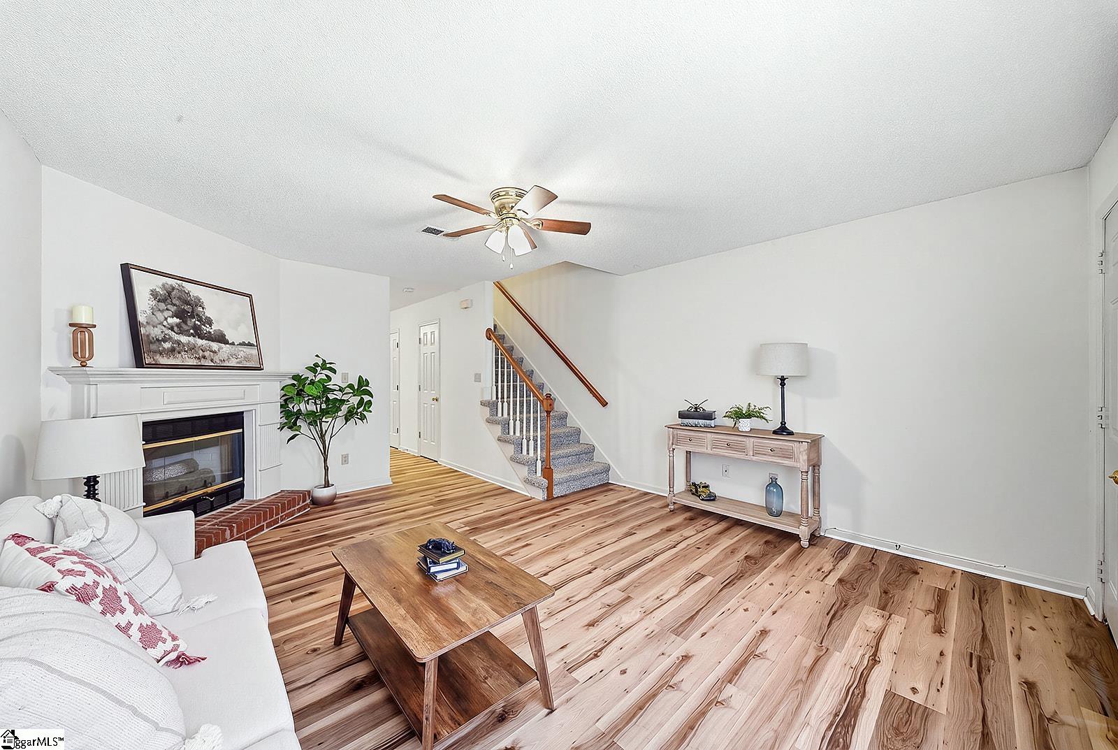 504 S Townes Court