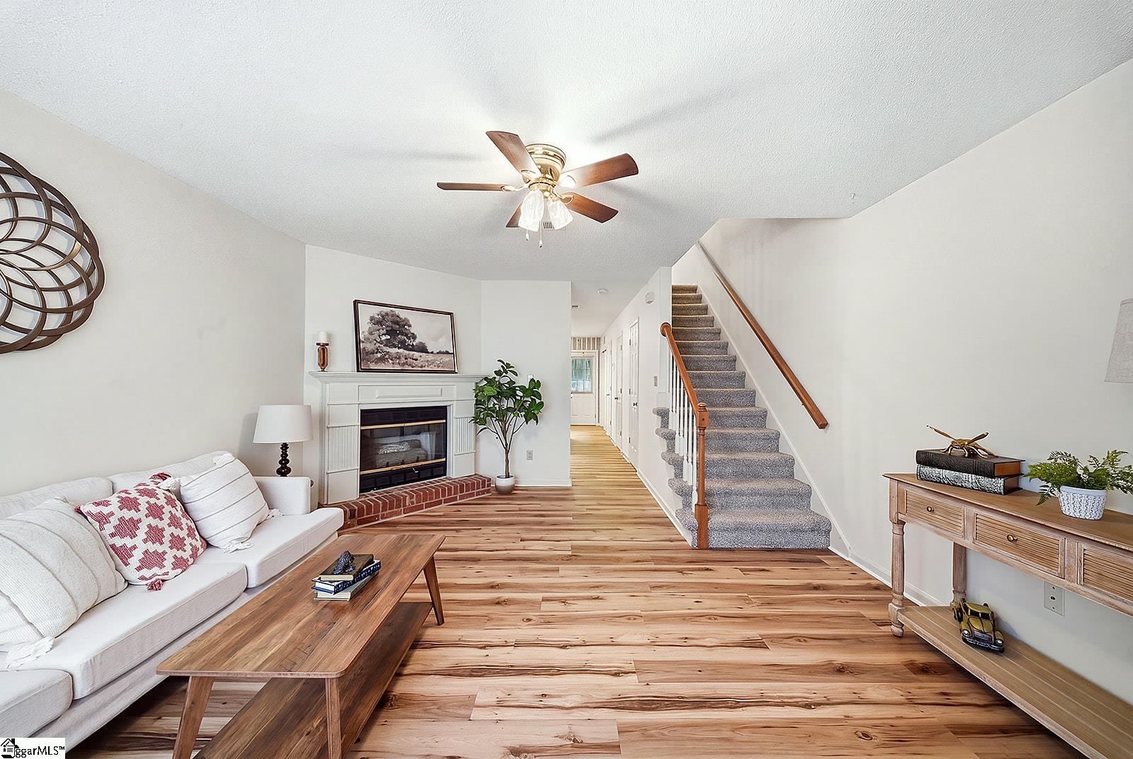 504 S Townes Court