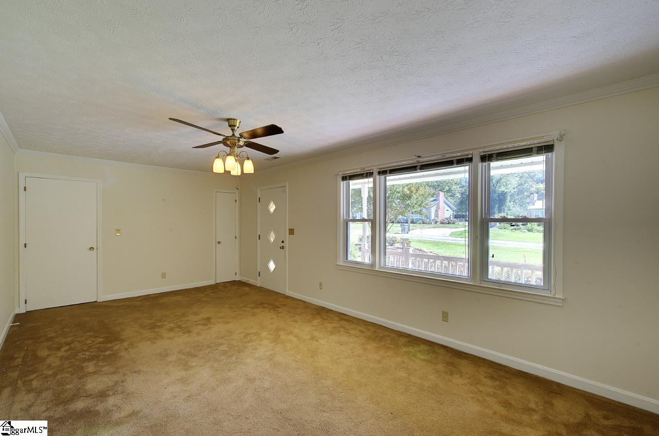 Real Estate Search 4 127 Bessie Avenue