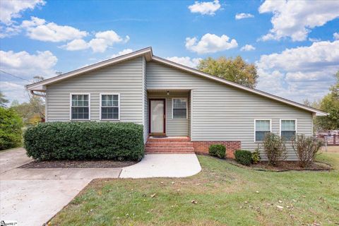 Photo of 7 Bubbling Creek Drive, Travelers Rest, SC 29690 (MLS # 1592051)