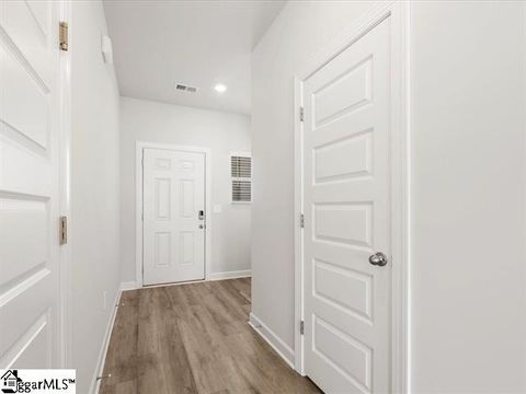 Photo of 122 122 Arrow Court, Greer, SC 29651 (MLS # 1584781)