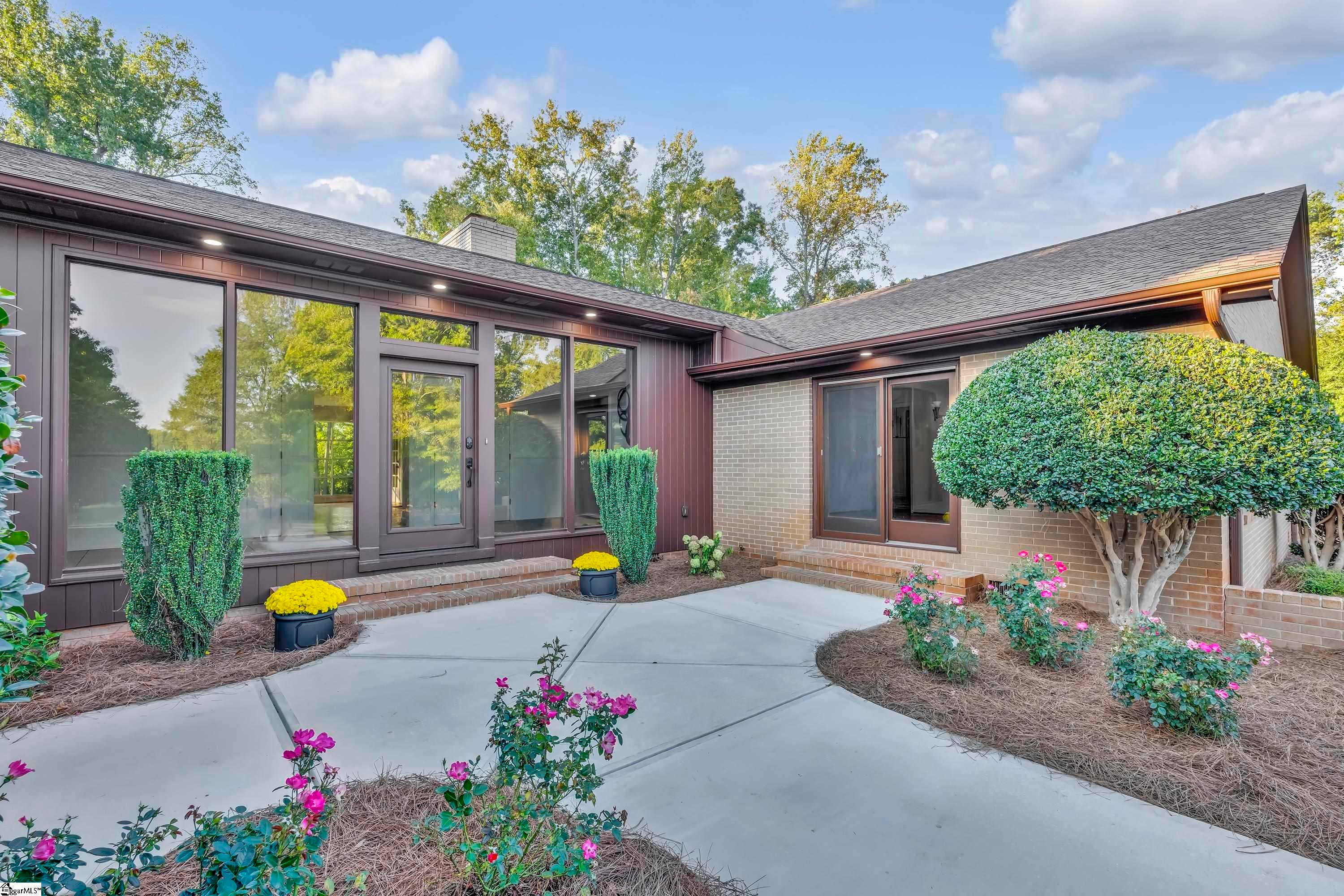 118 Clearcreek Drive