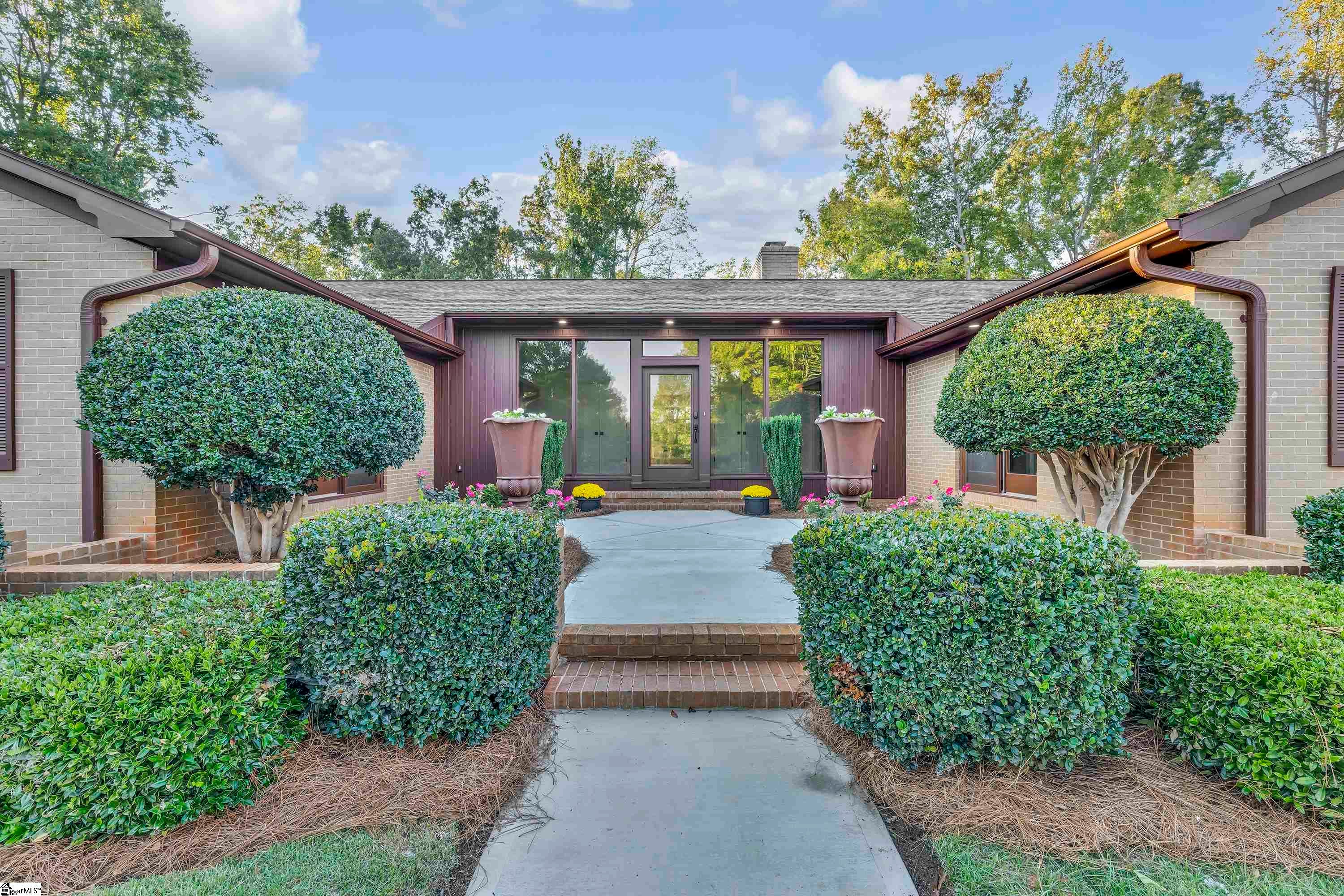 118 Clearcreek Drive