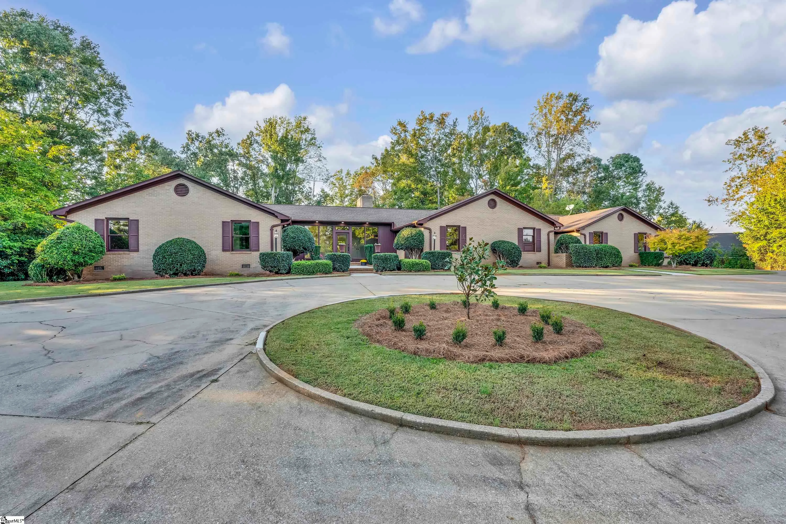 118 Clearcreek Drive