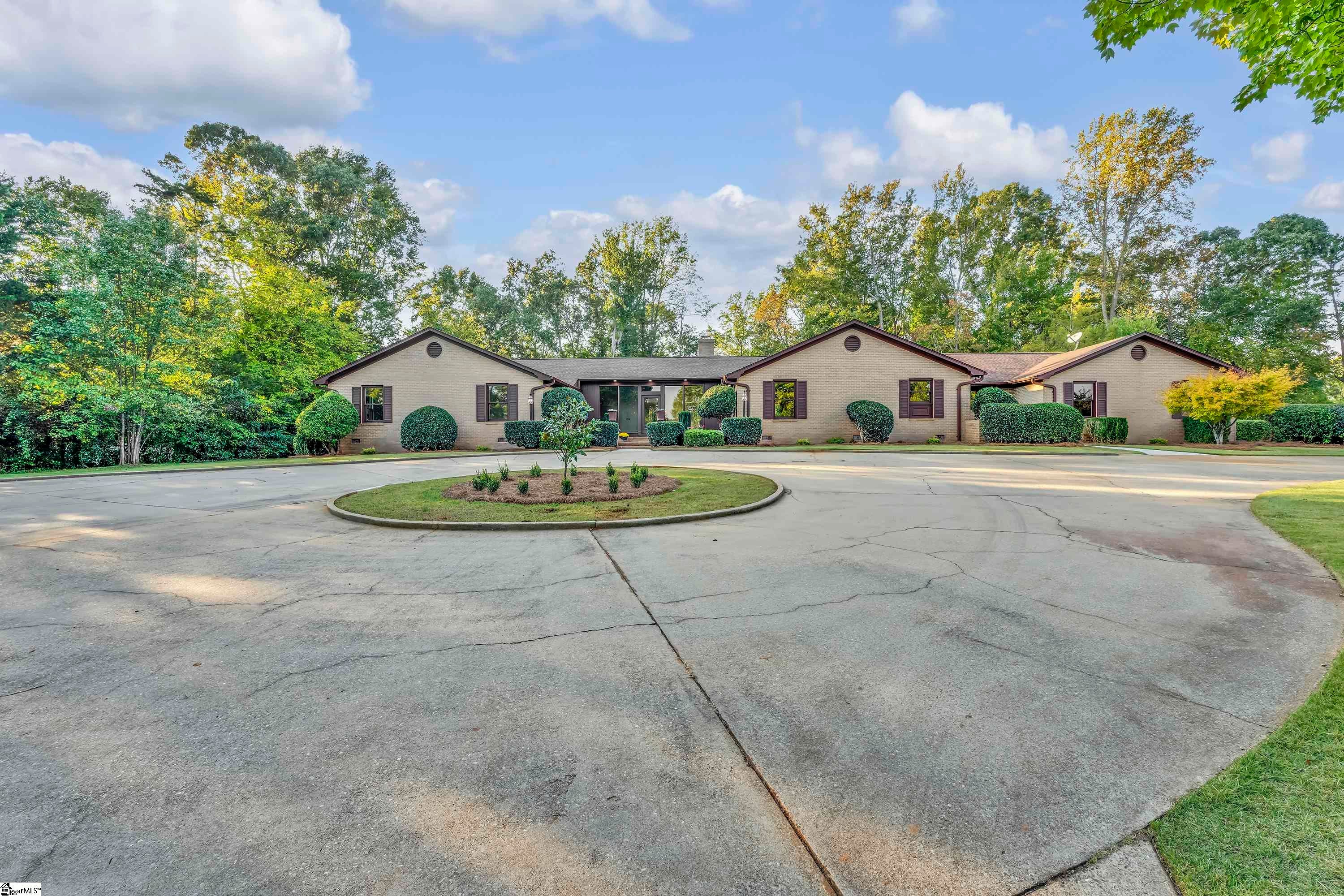 118 Clearcreek Drive