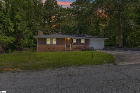 Photo of 99 Saluda Street, Spartanburg, SC 29301 (MLS # 1580889)