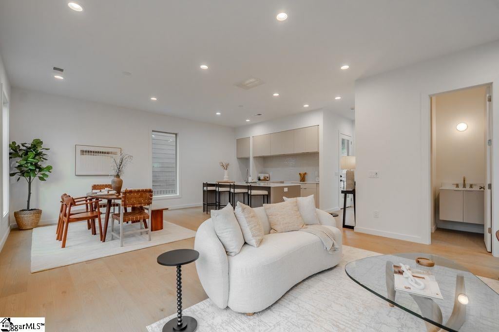 11 Mount Zion Avenue