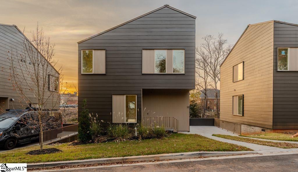 11 Mount Zion Avenue