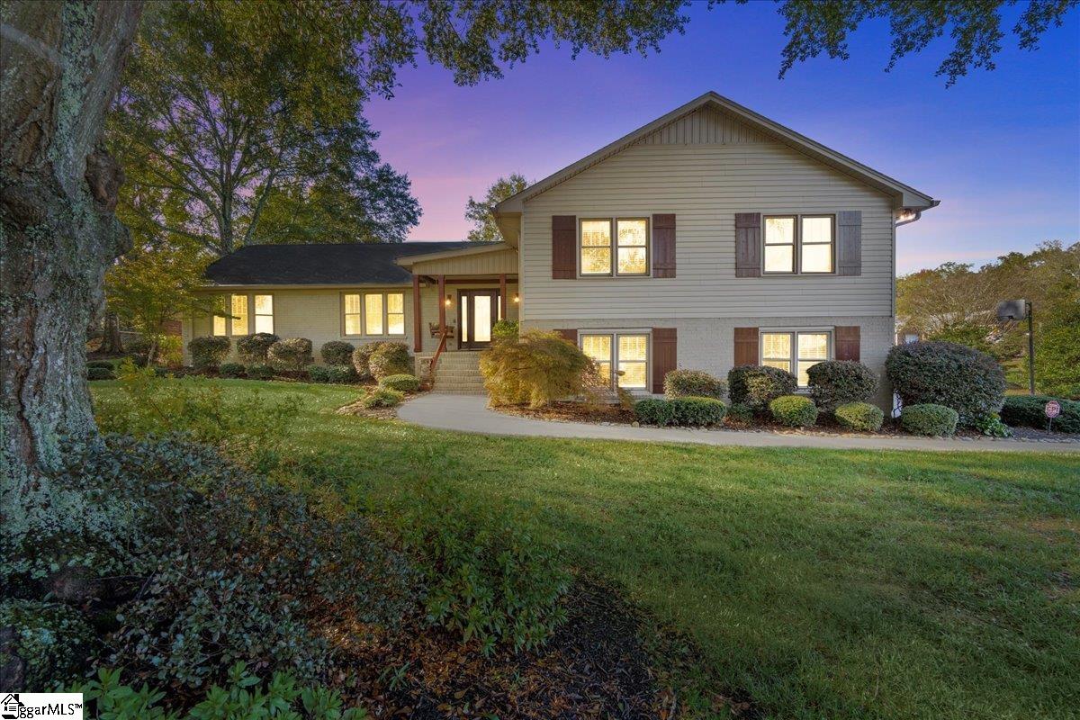 Greer, South Carolina 29650, United States, 5 Bedrooms Bedrooms, ,4 BathroomsBathrooms,Residential,Active,236847