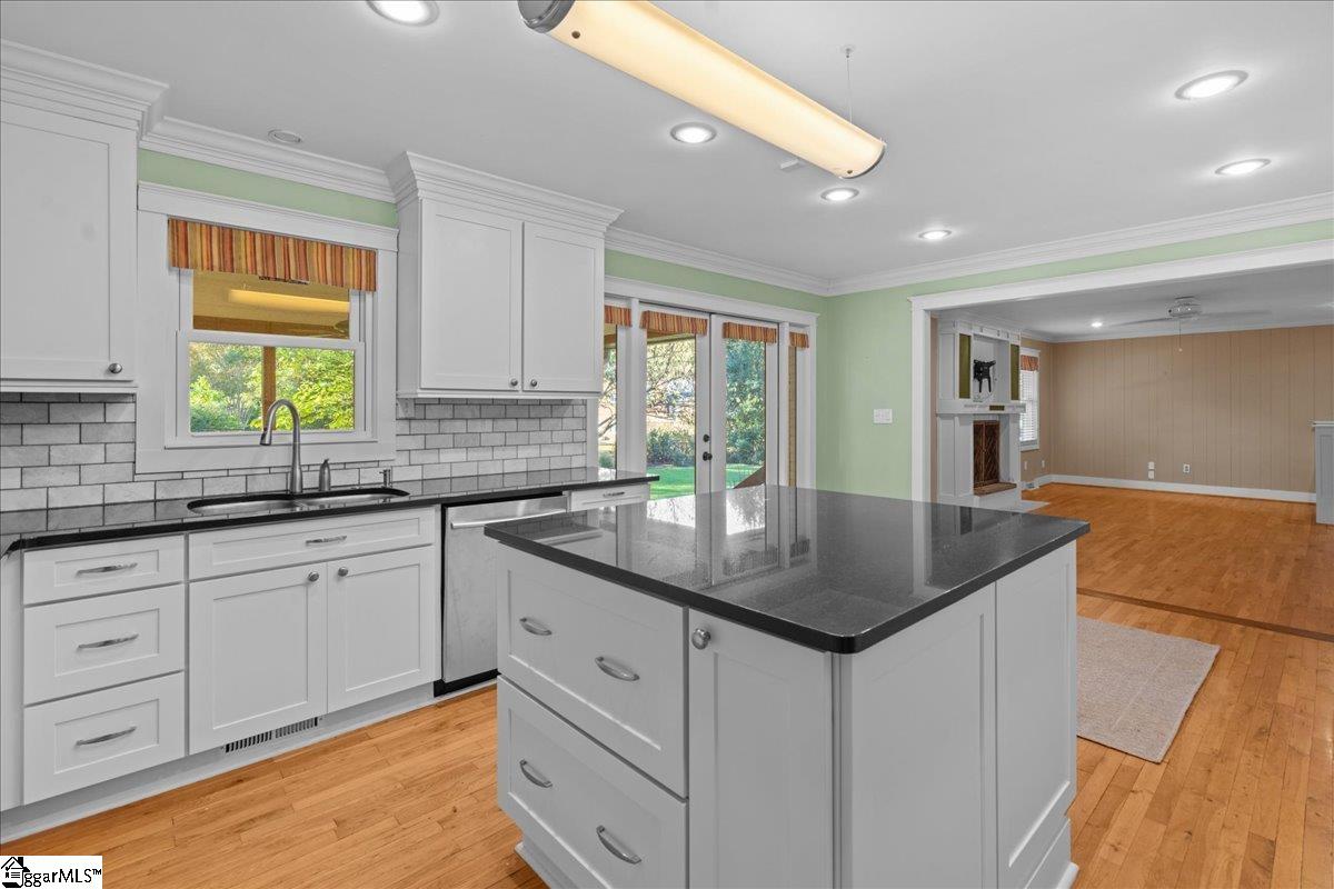 Greer, South Carolina 29650, United States, 5 Bedrooms Bedrooms, ,4 BathroomsBathrooms,Residential,Active,236847