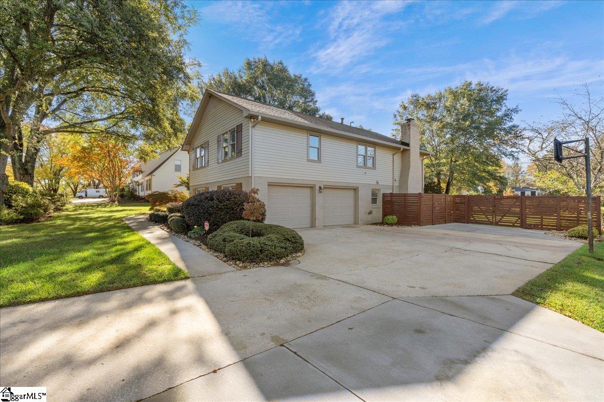 Greer, South Carolina 29650, United States, 5 Bedrooms Bedrooms, ,4 BathroomsBathrooms,Residential,Active,236847