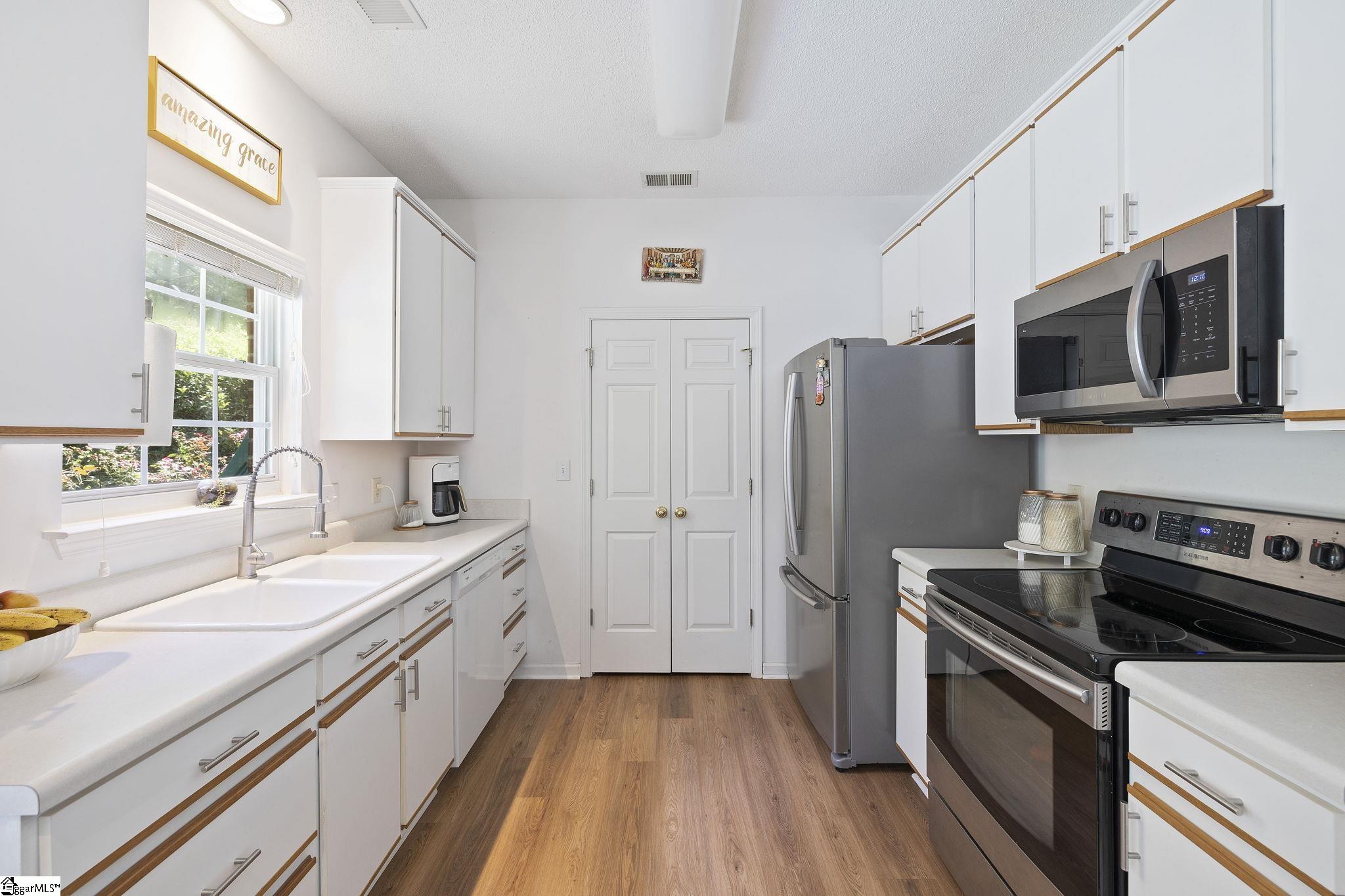 Moore, South Carolina 29369, United States, 3 Bedrooms Bedrooms, ,2 BathroomsBathrooms,Residential,Active,170736