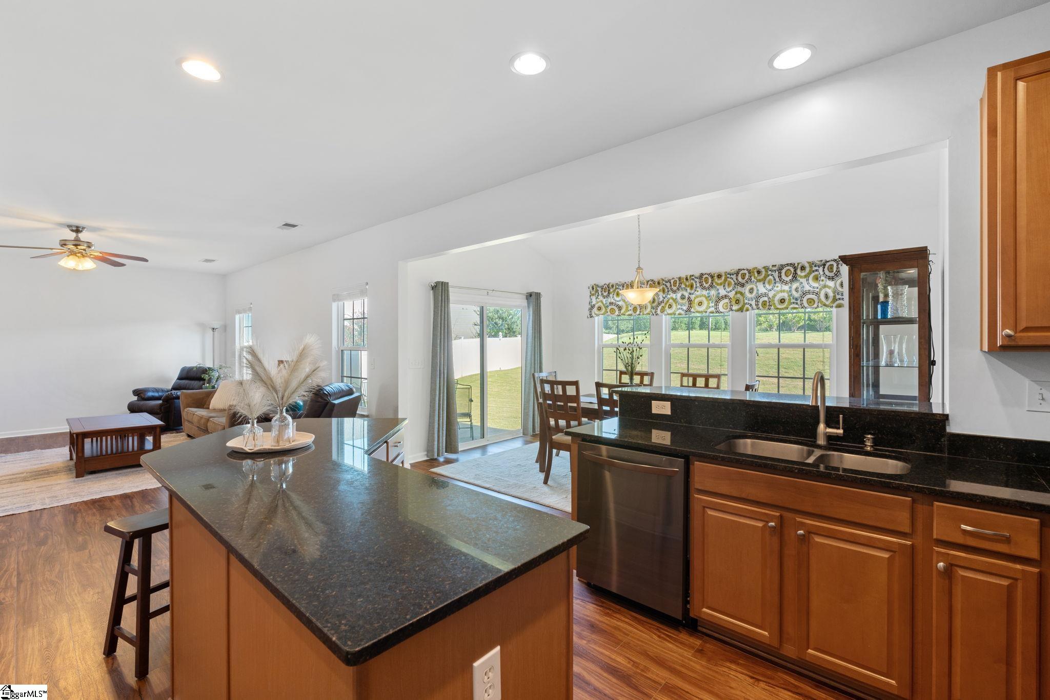 Greenville, South Carolina 29607, United States, 4 Bedrooms Bedrooms, ,3 BathroomsBathrooms,Residential,Active,175293