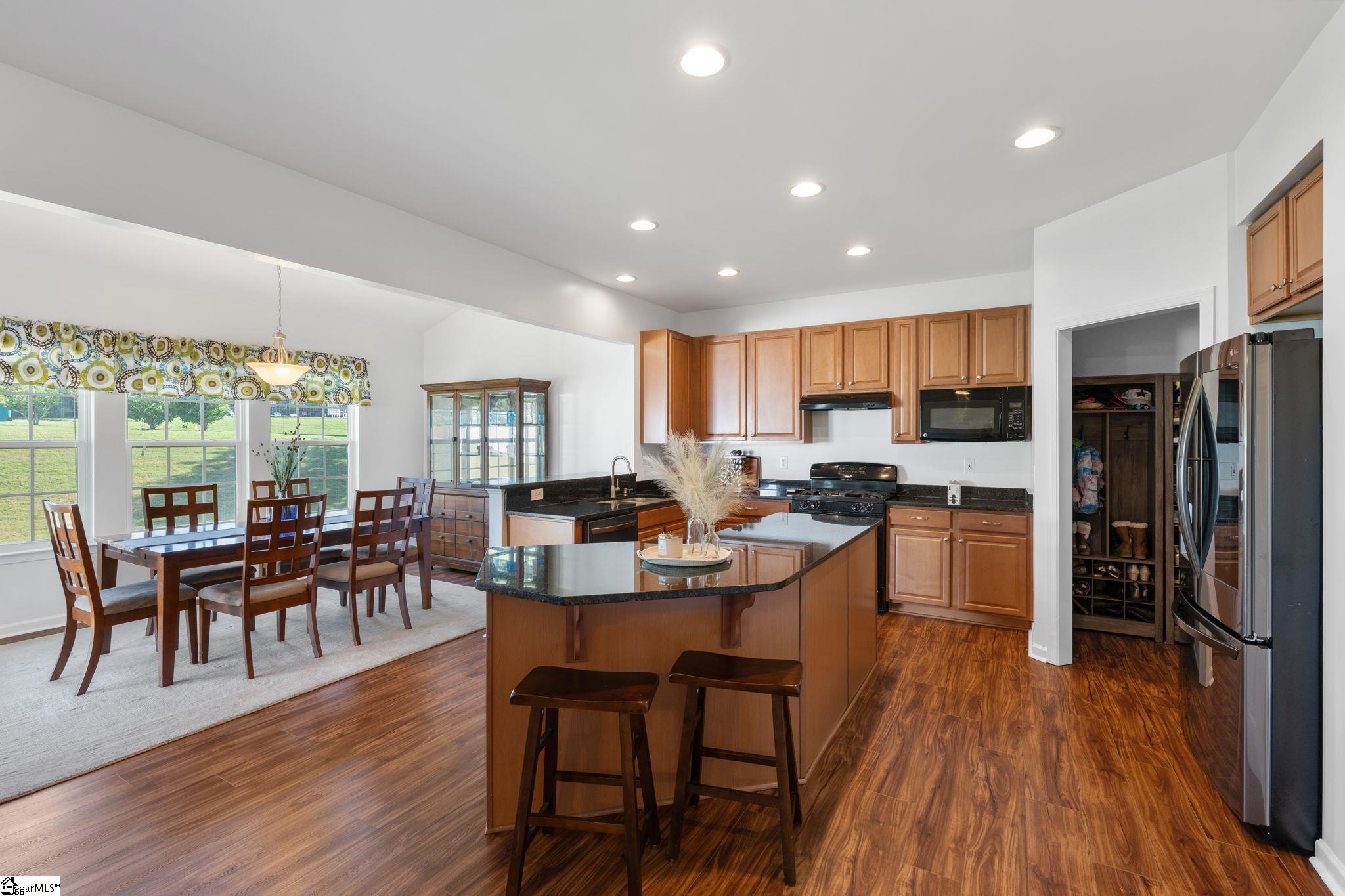 Greenville, South Carolina 29607, United States, 4 Bedrooms Bedrooms, ,3 BathroomsBathrooms,Residential,Active,175293